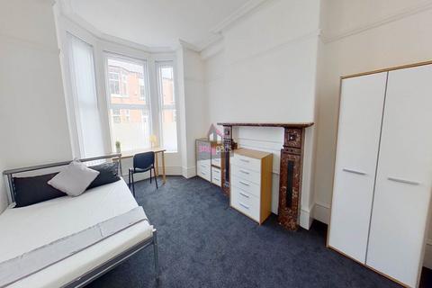 7 bedroom house to rent - Carlton Road, Salford, Manchester