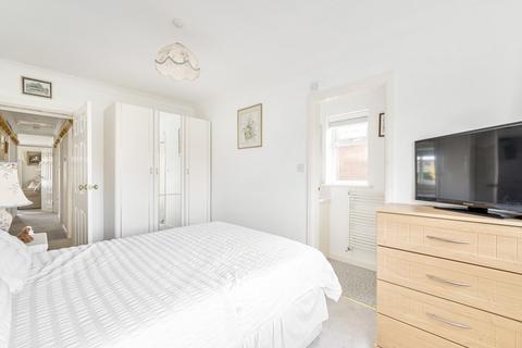 8 Oakwood Close, Church Fenton, Tadcaster, LS24 9SJ