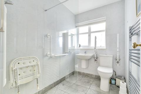 8 Oakwood Close, Church Fenton, Tadcaster, LS24 9SJ