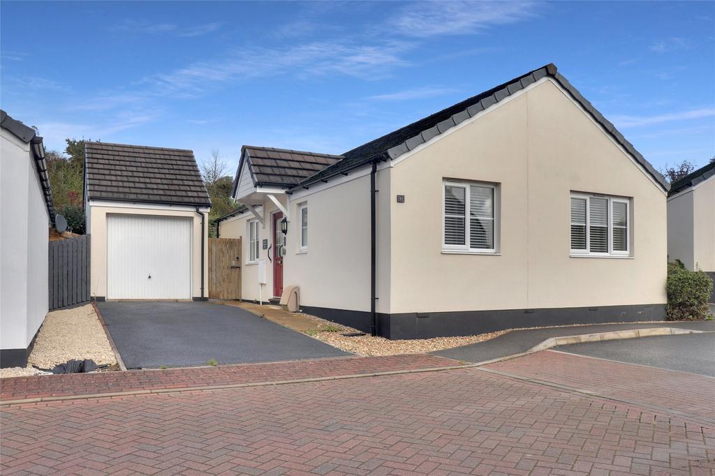 Crookmans Close, Barnstaple, Devon, EX32 2 bed bungalow for sale £265,000