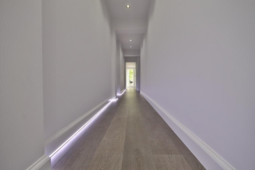 Longfield House, Ealing, W5 3 bed flat for sale £499,950