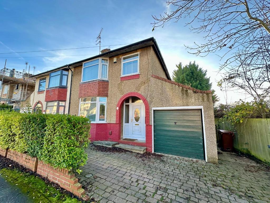 Lynton Avenue, Kingsthorpe... 3 bed semidetached house for sale £325,000