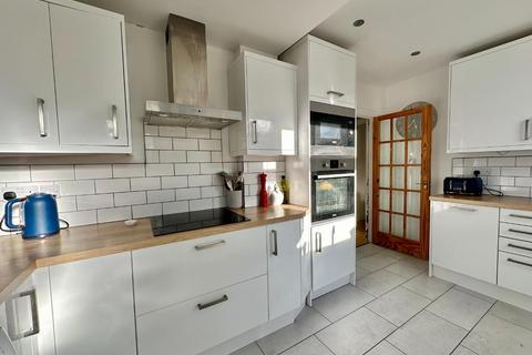 1 Lynton Avenue, Northampton, NN2 8LX