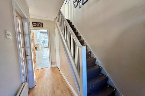 1 Lynton Avenue, Northampton, NN2 8LX