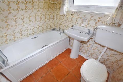 2 bedroom detached bungalow for sale, East Park, Redruth