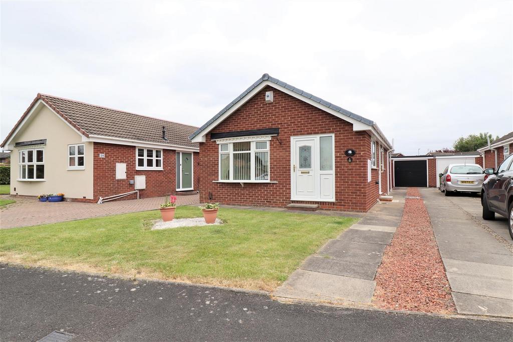 Belford Close, Elm Tree, StocktonOnTees, TS19 0UQ 2 bed detached