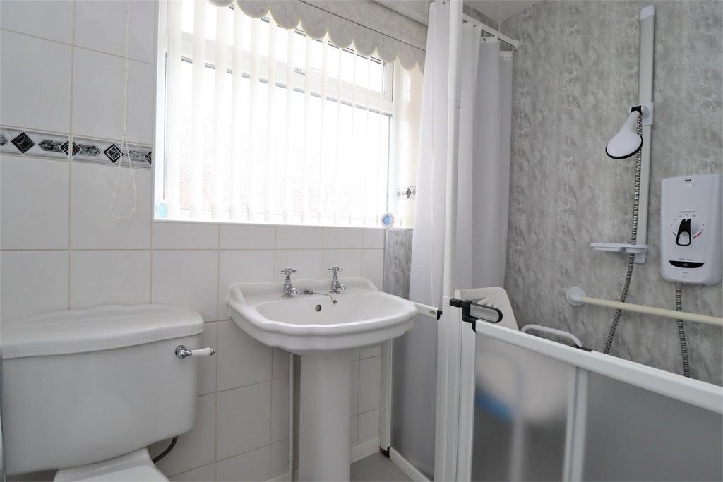 Belford Close, Elm Tree, StocktonOnTees, TS19 0UQ 2 bed detached