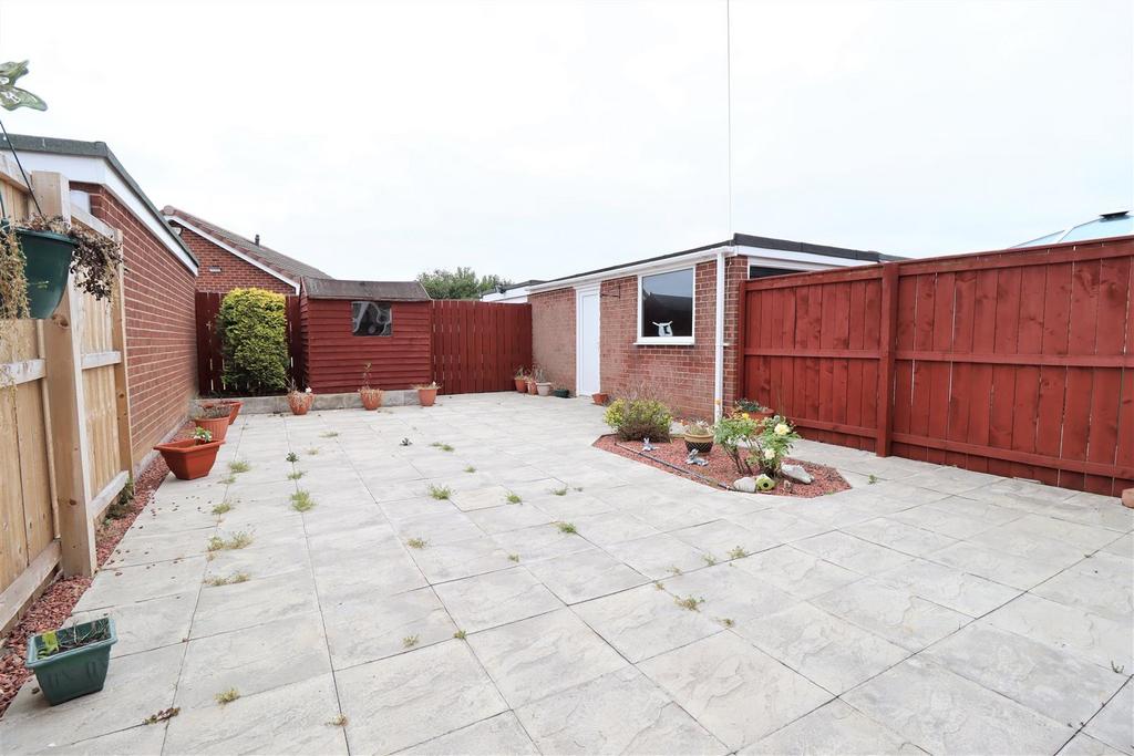 Belford Close, Elm Tree, StocktonOnTees, TS19 0UQ 2 bed detached
