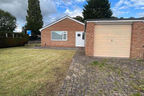 3 bedroom detached bungalow for sale - Bede Close, Stockton-On-Tees, TS19 9ES