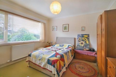 4 bedroom detached bungalow for sale - Cnwc-Y-Dintir, Cardigan