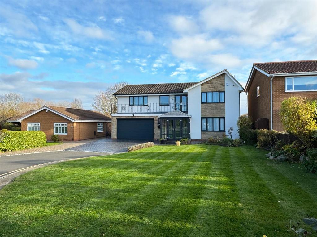 Dunelm Road, Elm Tree, Stockton On Tees, TS19 0TS 4 bed detached house