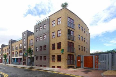 2 bedroom flat to rent, Quaker Street, London, London, E1