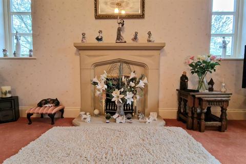 2 bedroom detached bungalow for sale - Uttoxeter Road, Hilton, Derby