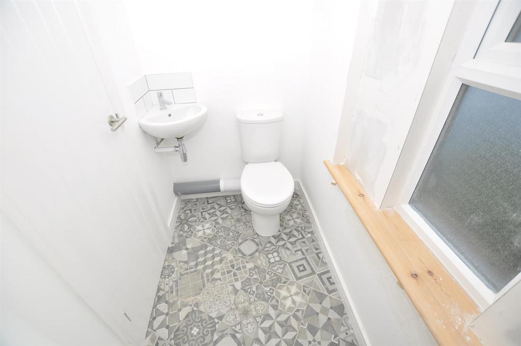 Cloakroom/WC
