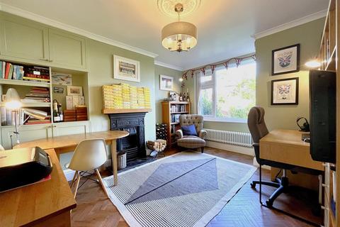 54 Charles Street, Warwick, CV34 5LQ