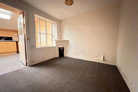 2 bedroom terraced house for sale, High Street, Chard