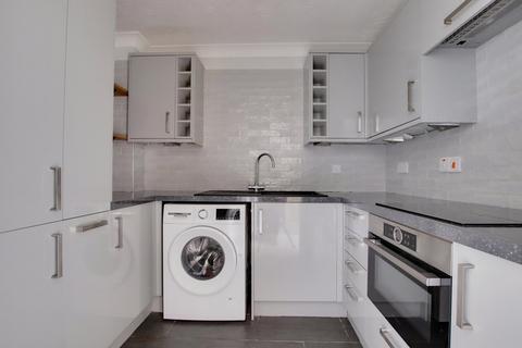 1 bedroom ground floor flat for sale - Brookley Road, Brockenhurst, SO42