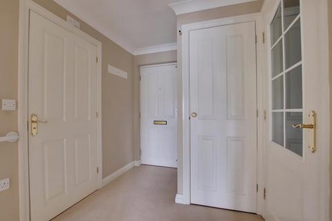 1 bedroom ground floor flat for sale - Brookley Road, Brockenhurst, SO42