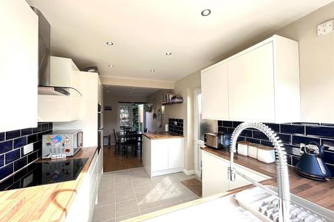 25 Arras Boulevard, Hampton Magna, Warwick, CV35 8TY