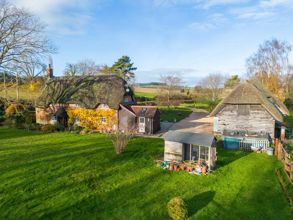 North End, Damerham, Fordingbridge, SP6 3 bed character property for