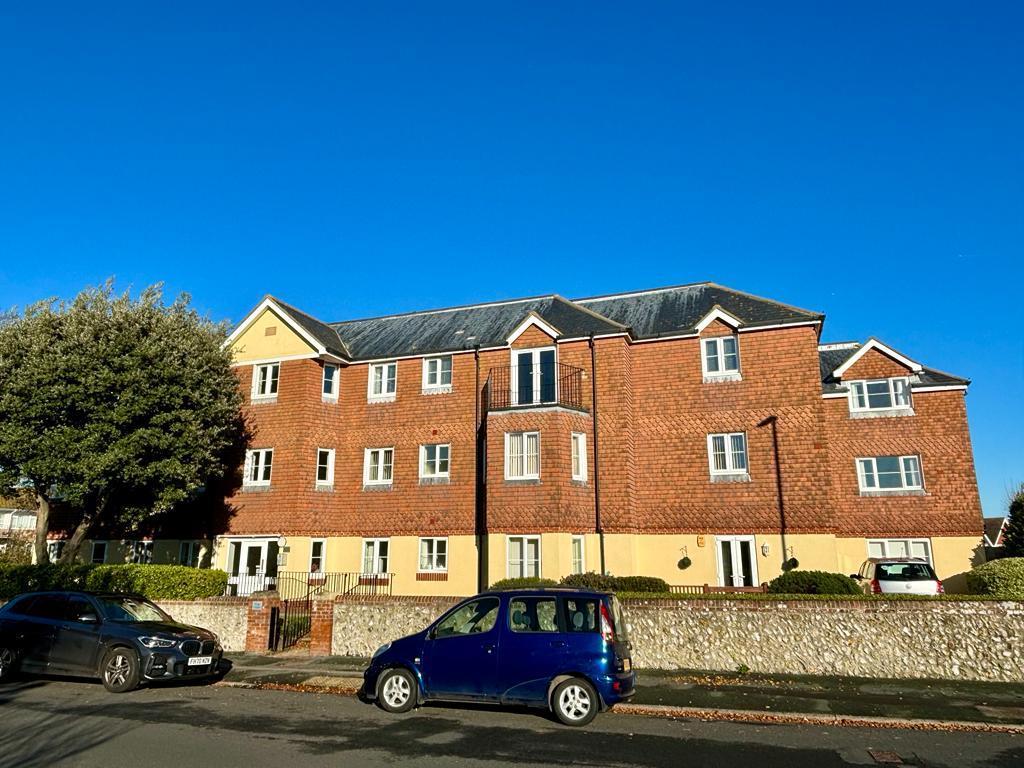 St. Annes Road, Eastbourne 2 bed flat for sale £220,000