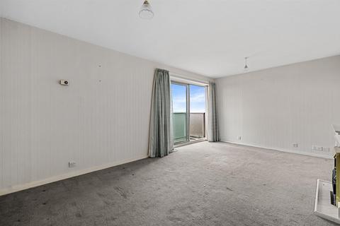 2 bedroom apartment for sale - Basinghall Gardens, Sutton