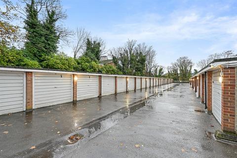 2 bedroom apartment for sale - Basinghall Gardens, Sutton