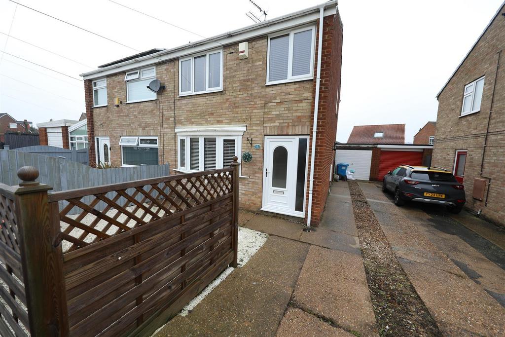 Foxholme Road, SuttonOnHull, Hull 3 bed semidetached house £145,000