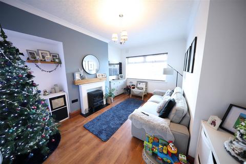 3 bedroom semi-detached house for sale - North Road, Hull