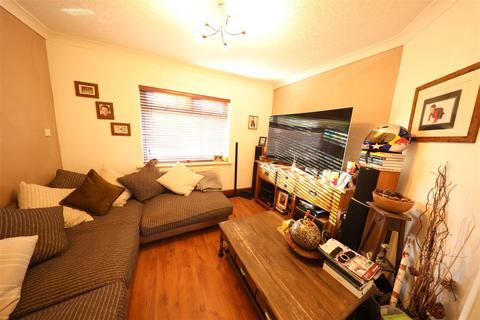 3 bedroom semi-detached house for sale - North Road, Hull
