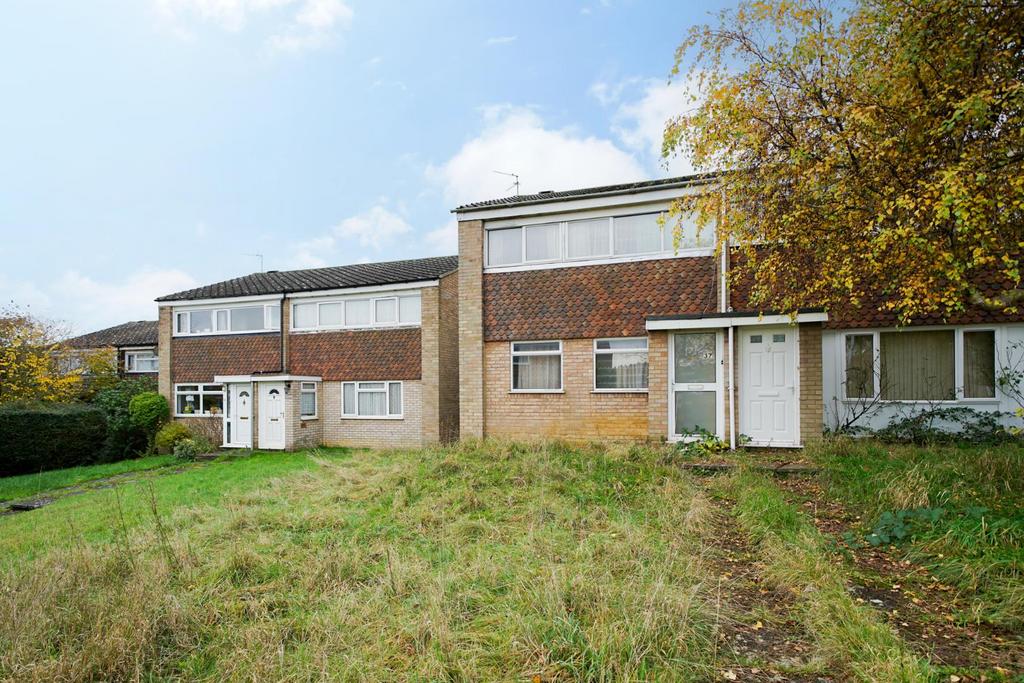 Corbet Ride, Linslade, Leighton Buzzard 3 bed semidetached house for
