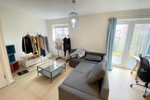23 Oregon Close, Manchester, M13 9SA