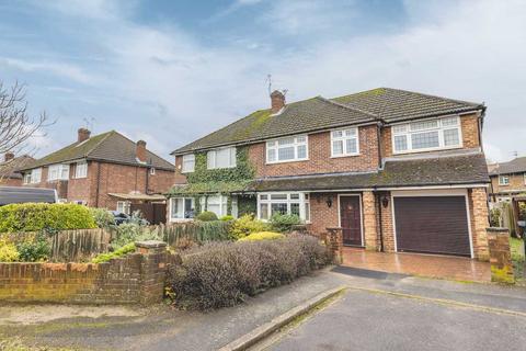 9 Gables Close, Datchet, Slough, SL3 9BB