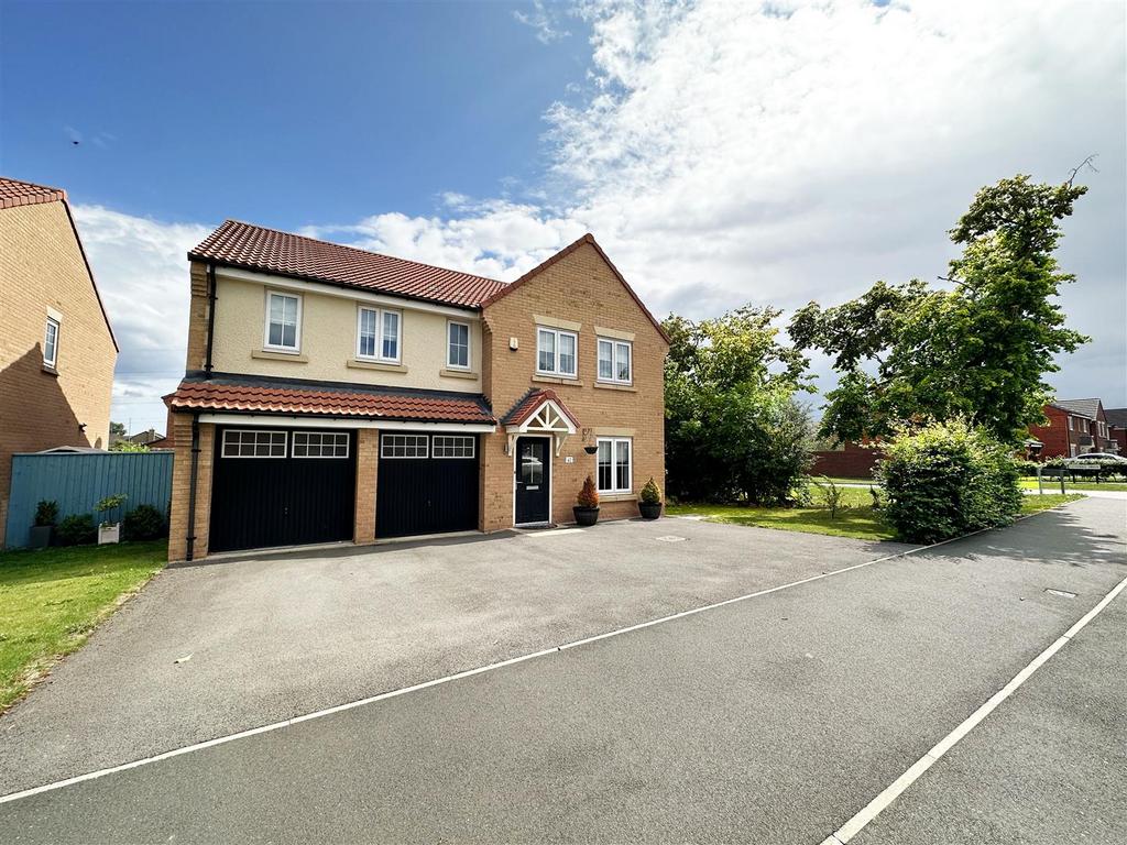 Morley Carr Drive, Yarm, TS15 9FE 5 bed detached house for sale £470,000
