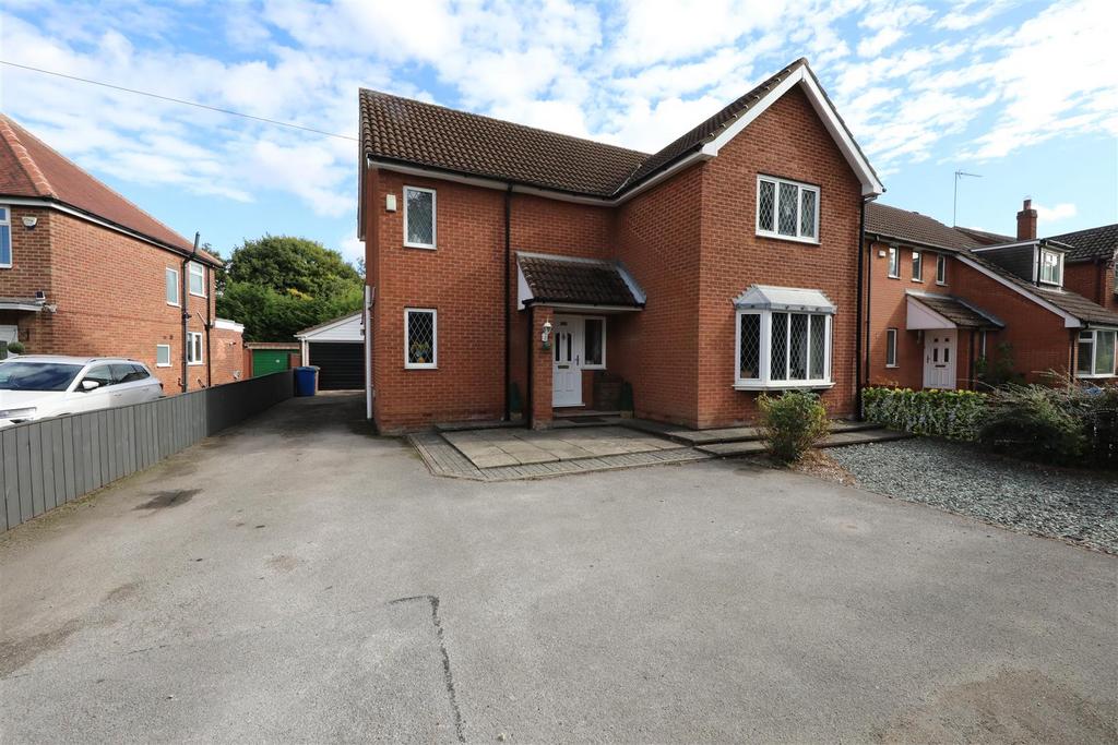 New Village Road, Cottingham 4 bed detached house for sale £355,000
