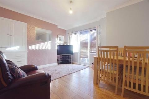 3 bedroom terraced house for sale, Boothferry Road, Hull