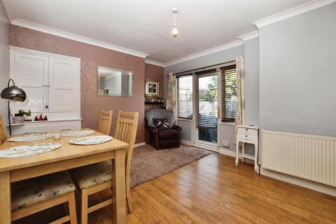 3 bedroom terraced house for sale, Boothferry Road, Hull