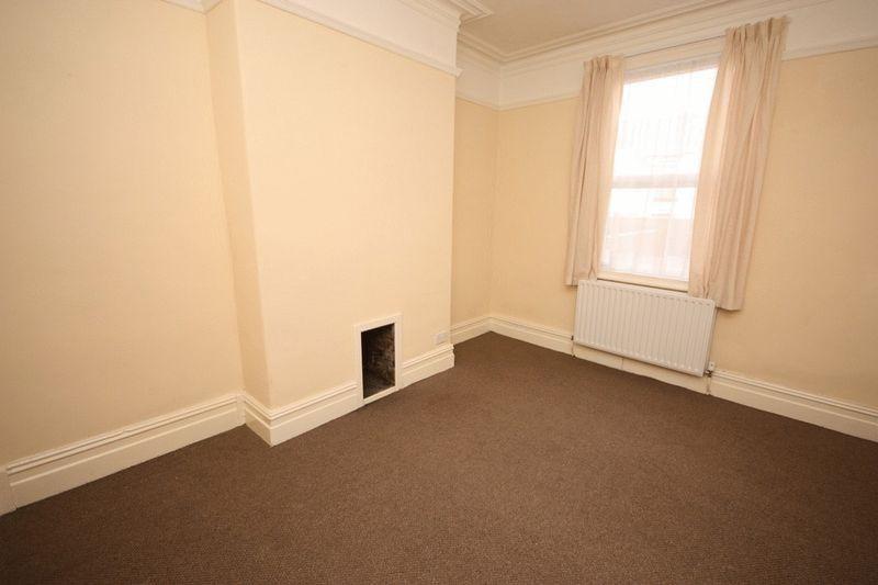 Clifton Road, Darlington, DL1 4 bed terraced house for sale £125,000