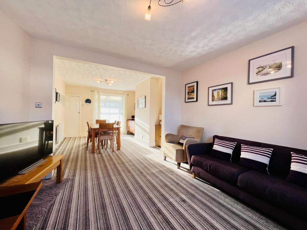 Dawson Road, Folkestone 3 bed house for sale £270,000