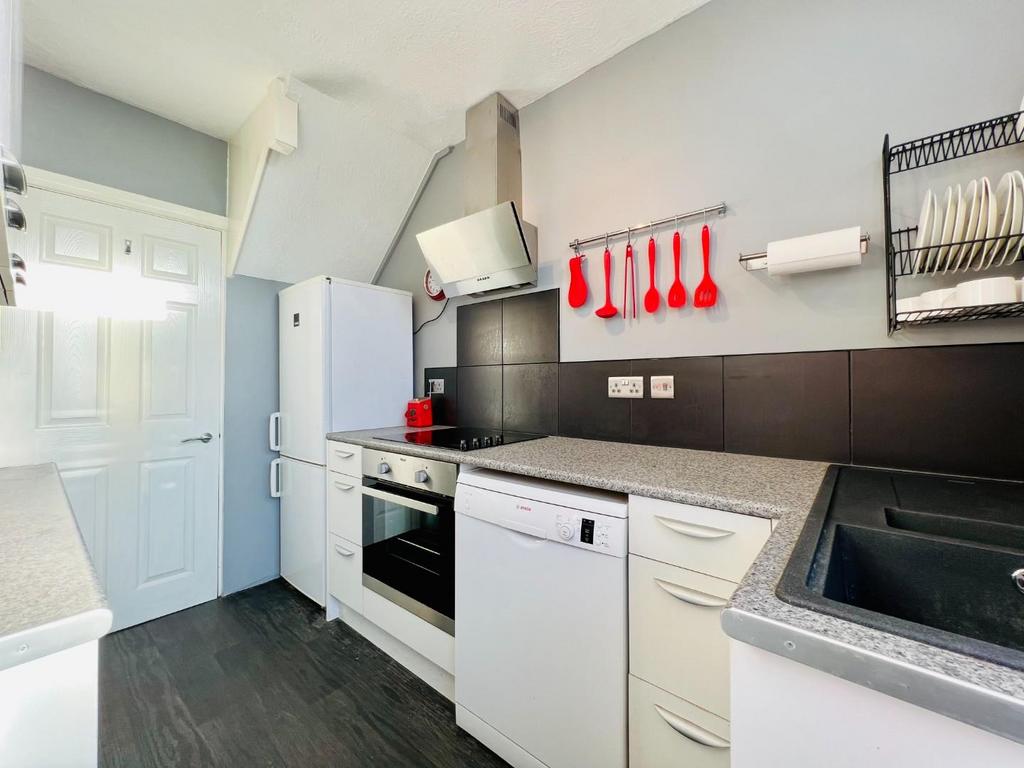 Fitted KItchen (2).jpeg