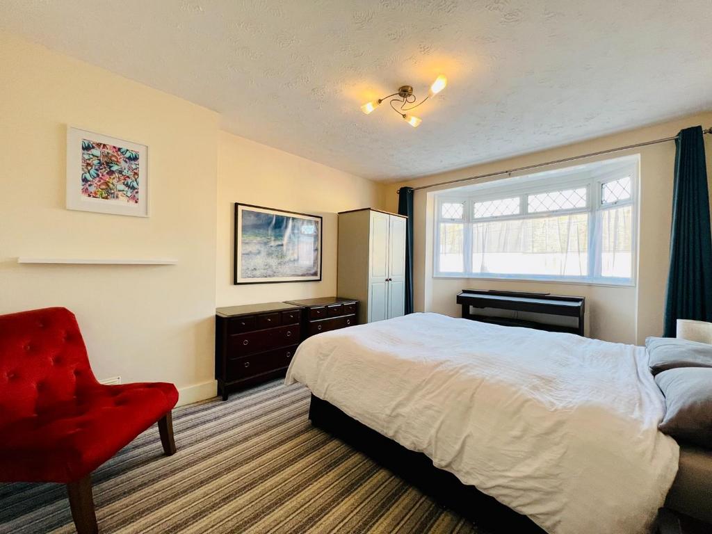 Bedroom 1.jpeg