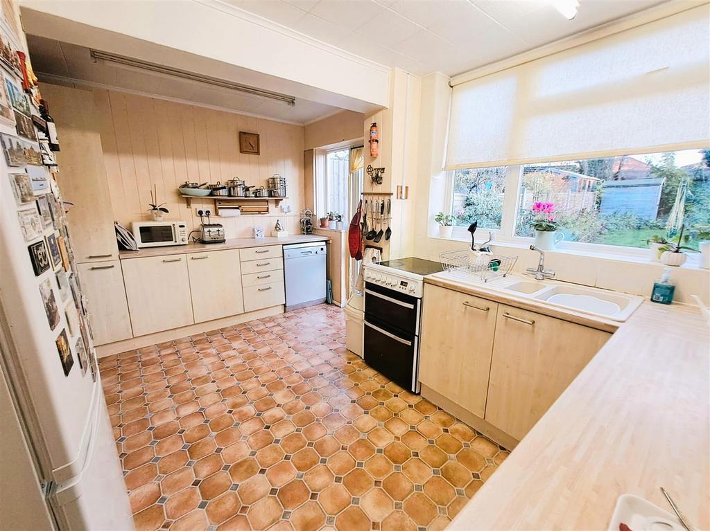 Jephson Drive, Yardley, Birmingham 3 bed semidetached house for sale