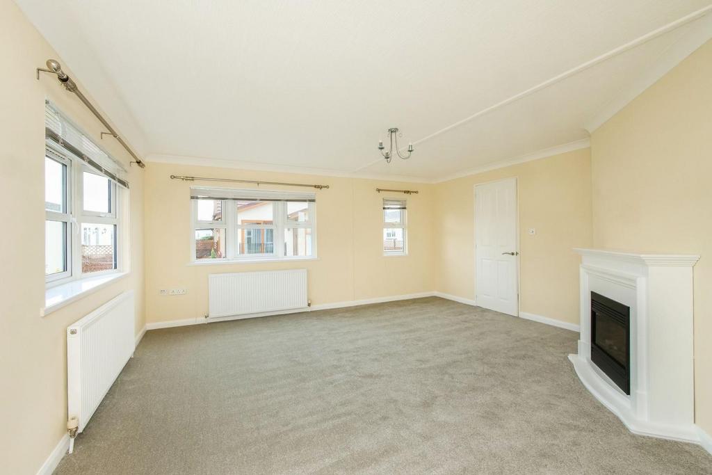 Pheasant Way, Acaster Malbis, York 2 bed park home for sale £170,000