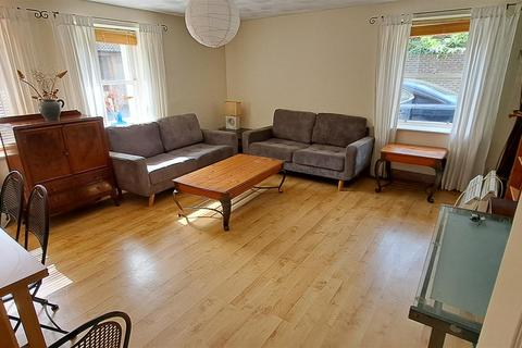 3 bedroom flat to rent - Brandon Court, Lawrence Road, Southsea