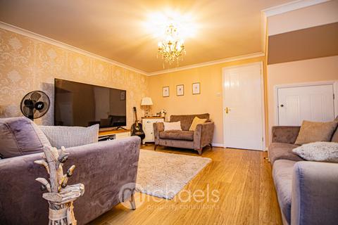 16 Denton Crescent, Black Notley, Braintree, CM77 8ZZ
