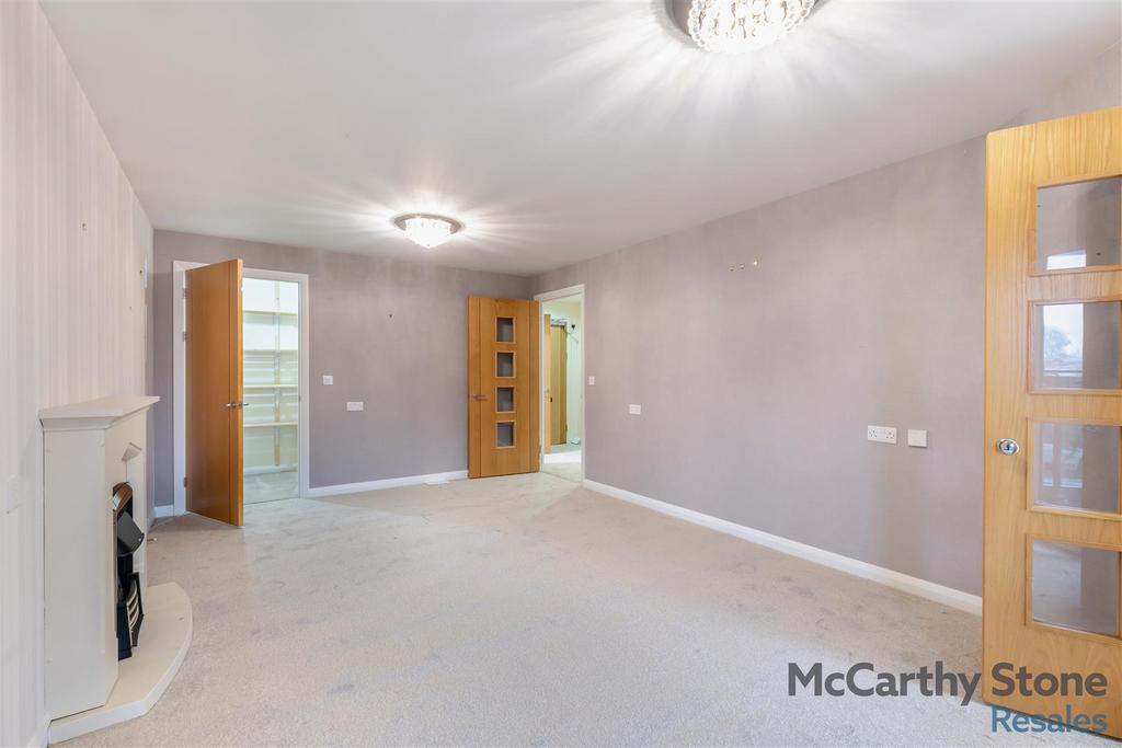 8672628-interior06.jpg