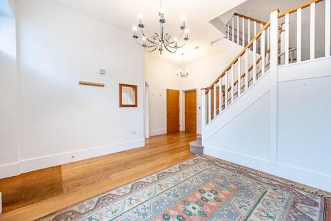 5 Barnetson Place, Dunmow, CM6 1LN