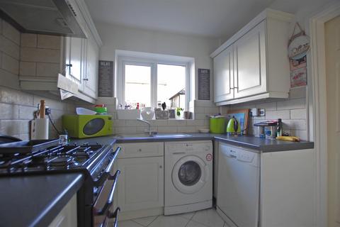 2 bedroom semi-detached house for sale, Meadow Lane, Halifax