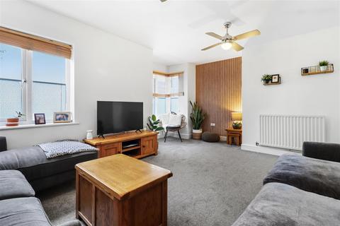 2 bedroom apartment for sale, The Sidings, Hailsham