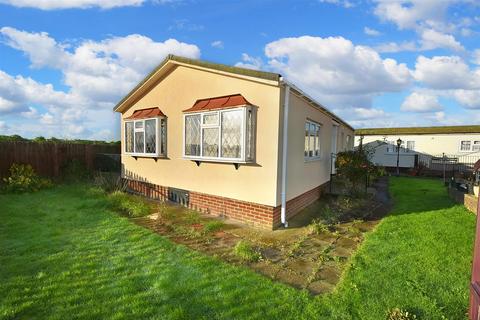 2 bedroom park home for sale - Kings Park Creek Road, Canvey Island SS8
